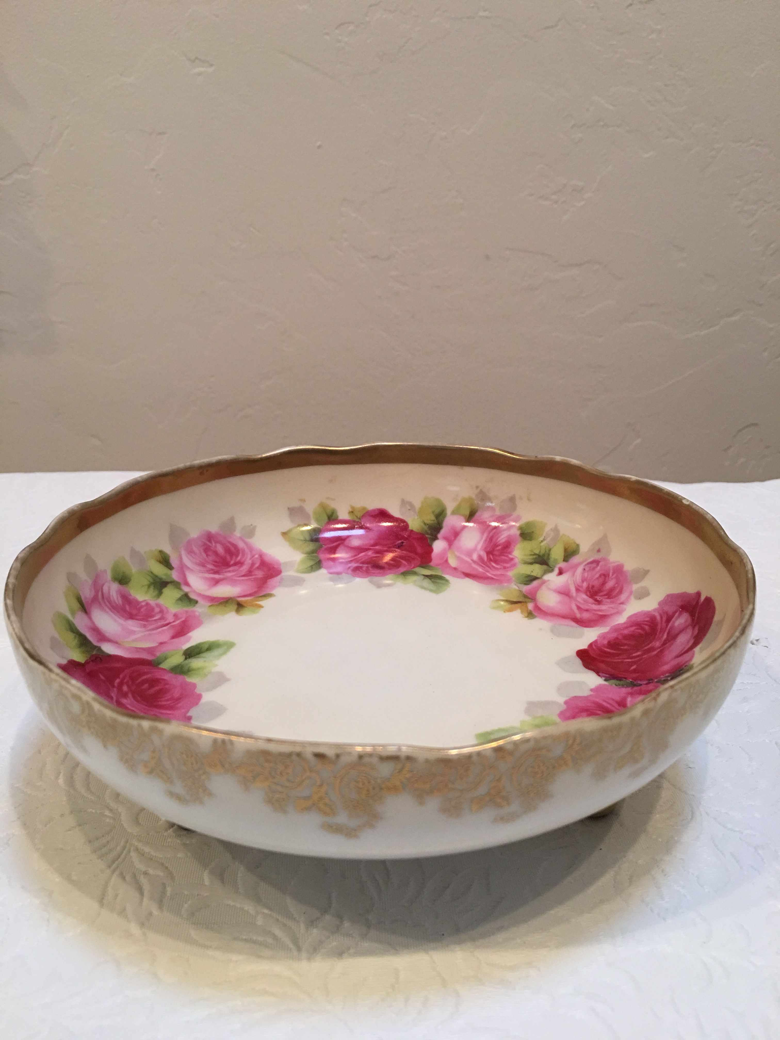 Porcelain dish InstAppraisal